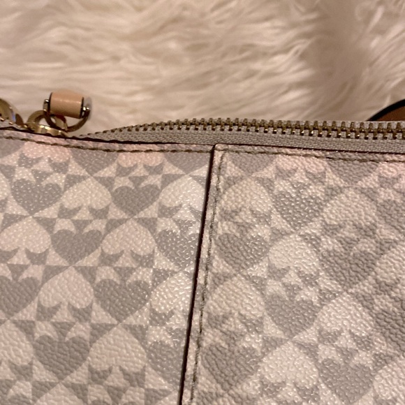 KATE SPADE EXTRA LARGE GRAY/ WHITE COATED CANVAS OVERNIGHT STYLE TOTE - Picture 8 of 9